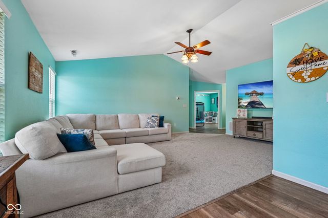 872 Franklin Lakes Boulevard, Franklin, IN 46131