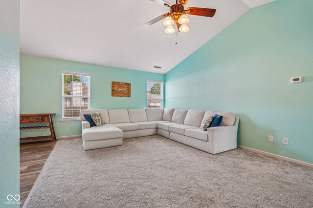 872 Franklin Lakes Boulevard, Franklin, IN 46131