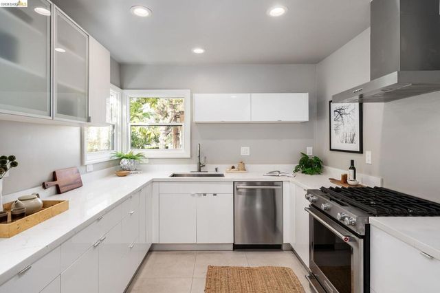 557 Lexington Ave, El Cerrito, CA 94530