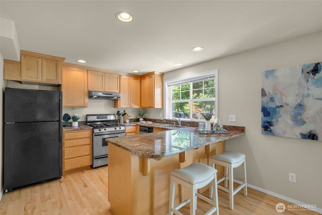 4720 Interlake Avenue N, Seattle, WA 98103
