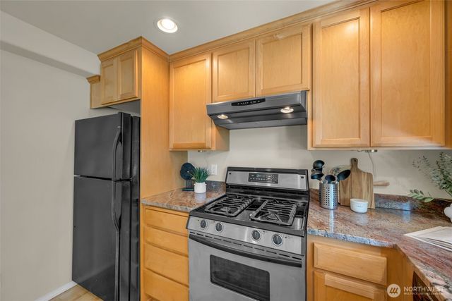 4720 Interlake Avenue N, Seattle, WA 98103