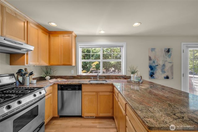 4720 Interlake Avenue N, Seattle, WA 98103