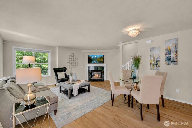 4720 Interlake Avenue N, Seattle, WA 98103