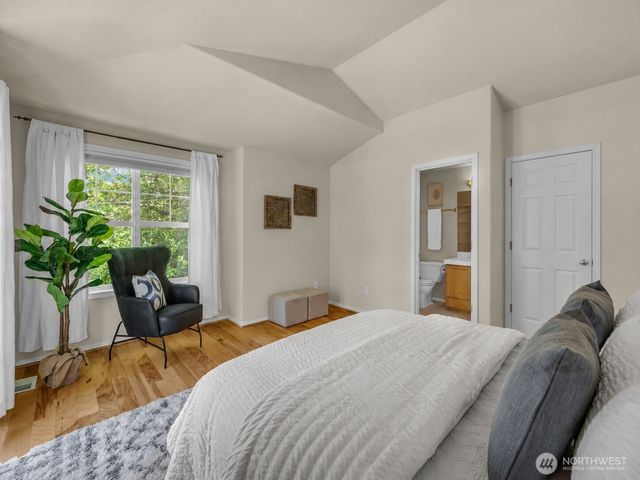 4720 Interlake Avenue N, Seattle, WA 98103