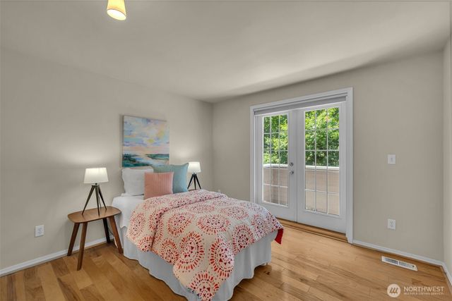 4720 Interlake Avenue N, Seattle, WA 98103
