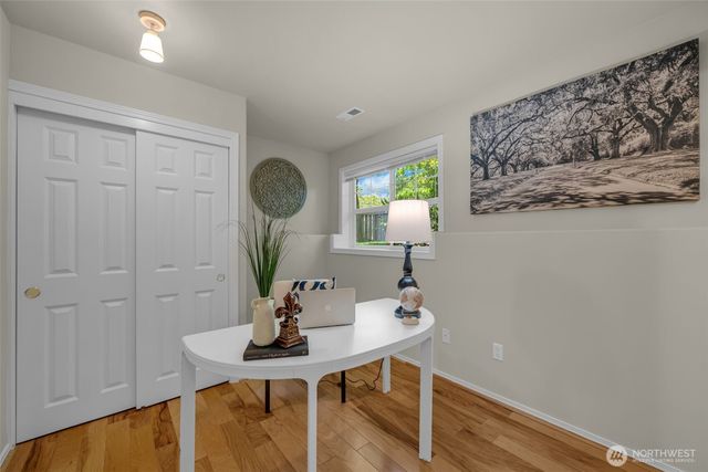 4720 Interlake Avenue N, Seattle, WA 98103