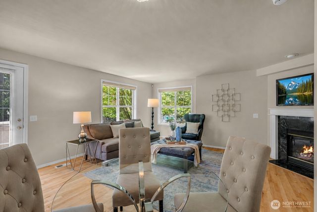 4720 Interlake Avenue N, Seattle, WA 98103