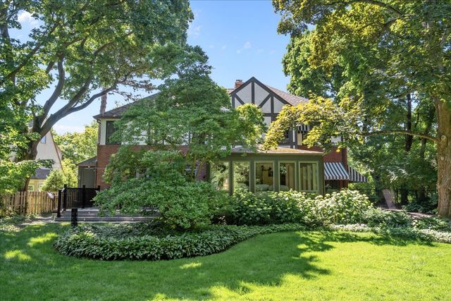 1620 Ravine Terrace, Highland Park, IL 60035