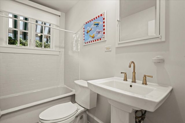 1620 Ravine Terrace, Highland Park, IL 60035