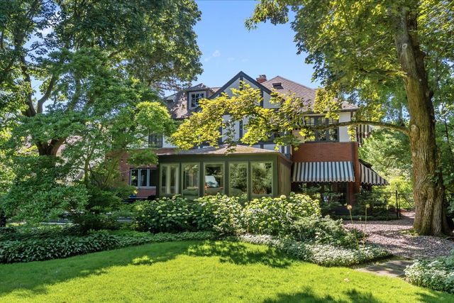 1620 Ravine Terrace, Highland Park, IL 60035