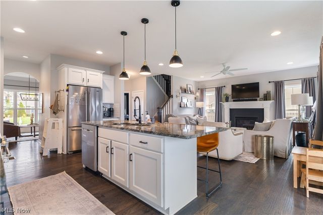 9945 Guardian Circle NW, North Canton, OH 44720