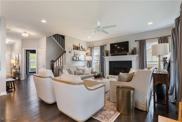 9945 Guardian Circle NW, North Canton, OH 44720