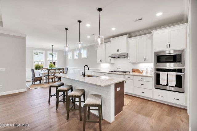 7370 Foxbriar Drive, Leland, NC 28451