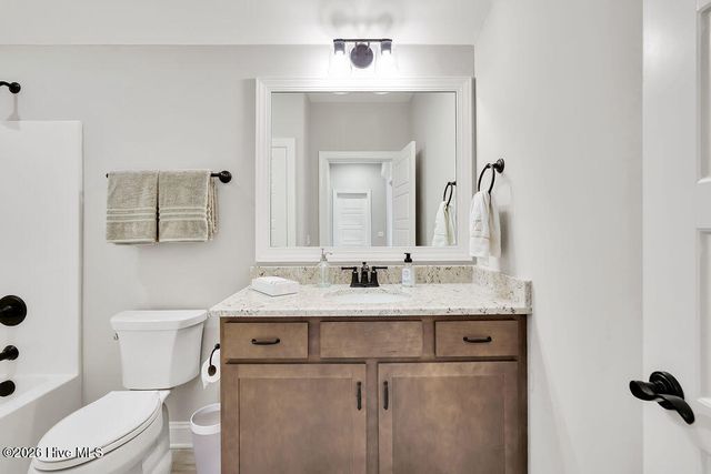 7370 Foxbriar Drive, Leland, NC 28451