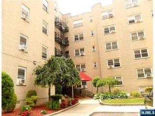 2195 N Central Road 1D, Fort Lee, NJ 07024