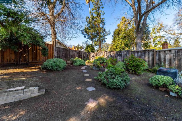 1830 Nadine Ct, Pleasant Hill, CA 94523