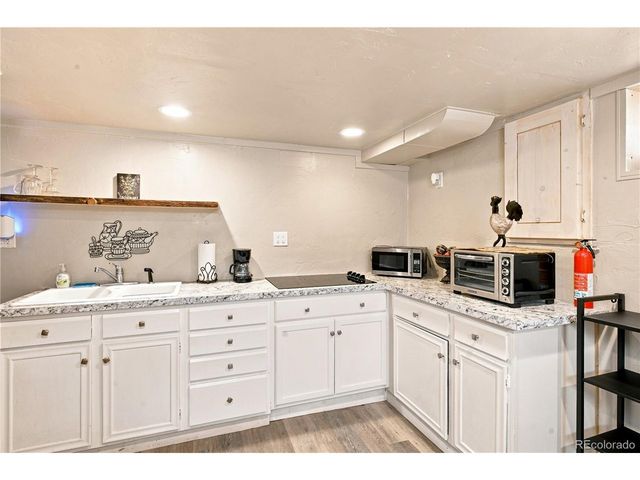 2107 Wyoming Ave, Pueblo, CO 81004