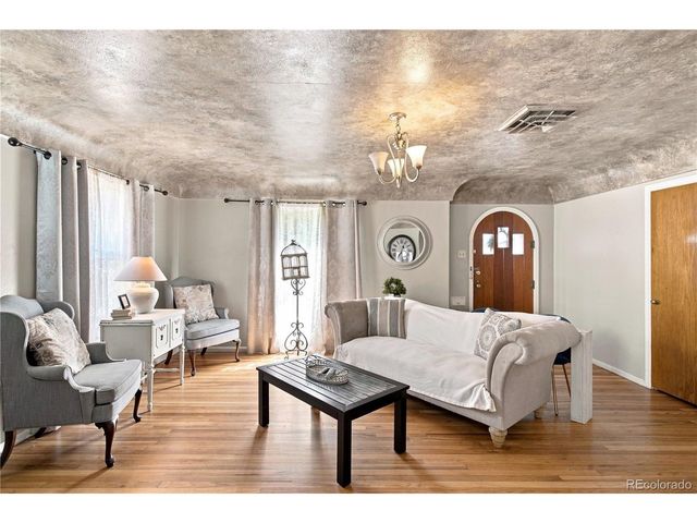 2107 Wyoming Ave, Pueblo, CO 81004