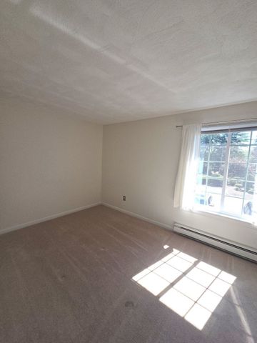 9 Adams St. 10, Easton, MA 02375