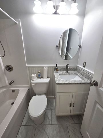 9 Adams St. 10, Easton, MA 02375