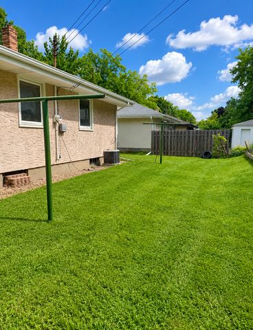 1600 Suburban Avenue, Saint Paul, MN 55106