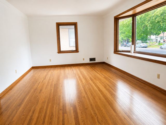 1600 Suburban Avenue, Saint Paul, MN 55106