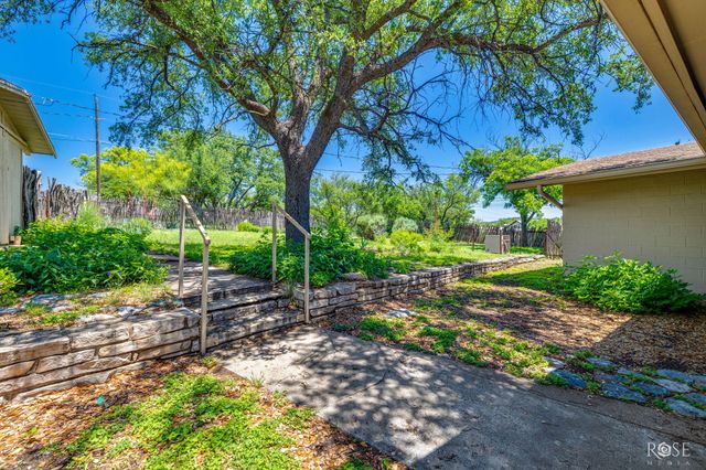4410 Ford Street, Christoval, TX 76935