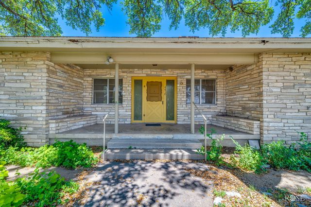 4410 Ford Street, Christoval, TX 76935