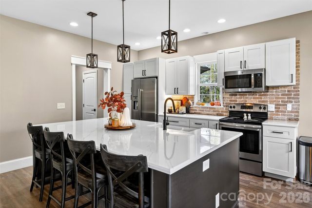 515 Marble Mine Road, Bakersville, NC 28705