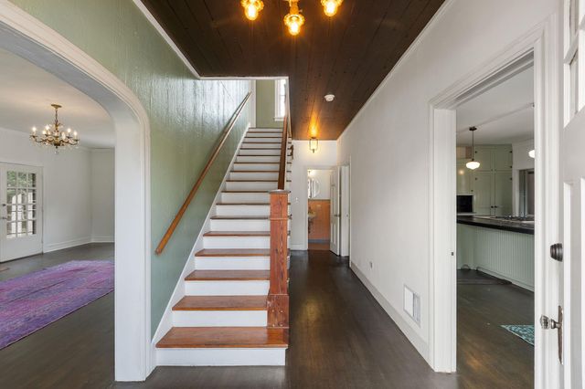 948 Maple ST, Lockhart, TX 78644