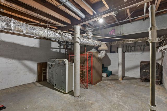 948 Maple ST, Lockhart, TX 78644