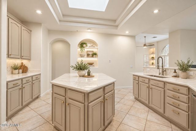 20802 N GRAYHAWK Drive 1184, Scottsdale, AZ 85255