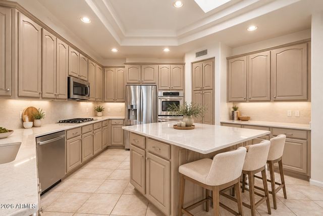 20802 N GRAYHAWK Drive 1184, Scottsdale, AZ 85255