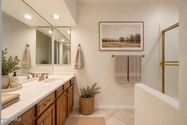 20802 N GRAYHAWK Drive 1184, Scottsdale, AZ 85255