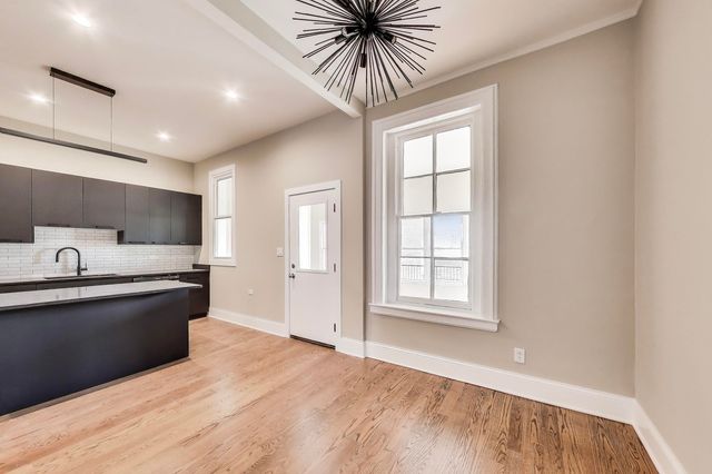 1429 W Grand Avenue 3F, Chicago, IL 60642
