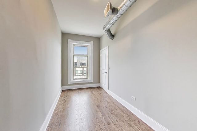 1429 W Grand Avenue 3F, Chicago, IL 60642