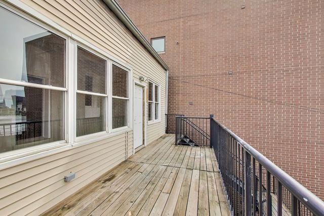 1429 W Grand Avenue 3F, Chicago, IL 60642