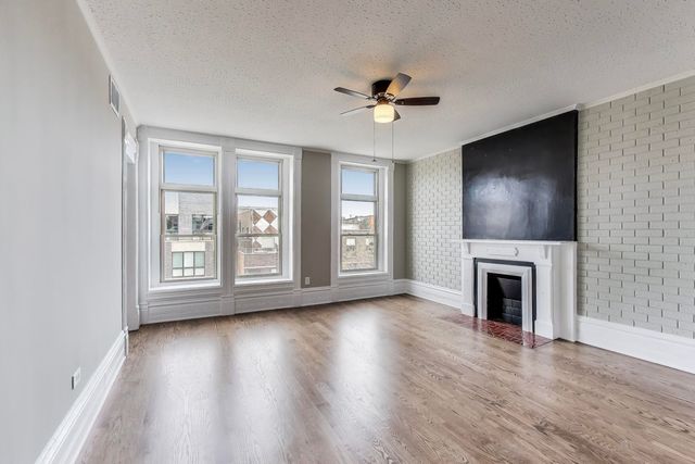 1429 W Grand Avenue 3F, Chicago, IL 60642