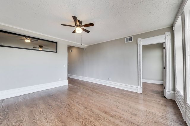 1429 W Grand Avenue 3F, Chicago, IL 60642
