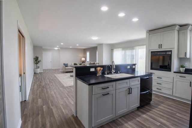 9976 Pheasant Lane, St. John, IN 46373