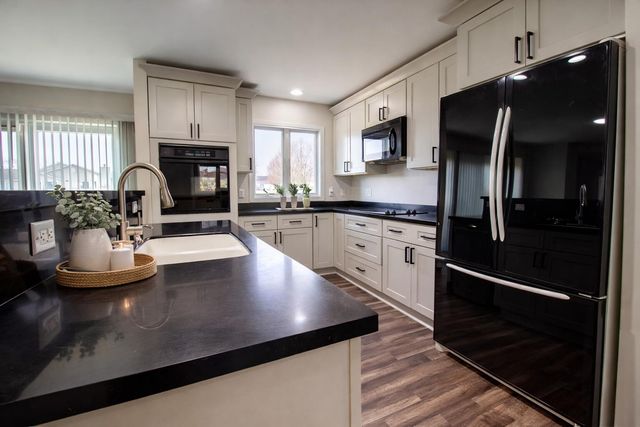 9976 Pheasant Lane, St. John, IN 46373