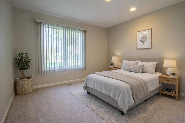 9976 Pheasant Lane, St. John, IN 46373