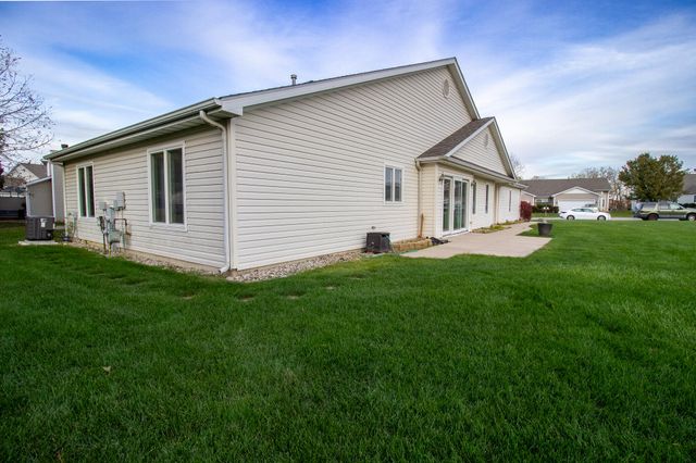 9976 Pheasant Lane, St. John, IN 46373