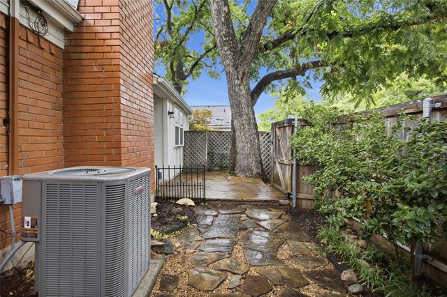 1333 Roaring Springs Road 1333, Fort Worth, TX 76114