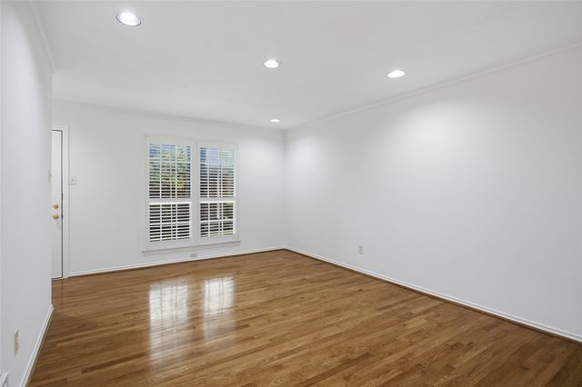 1333 Roaring Springs Road 1333, Fort Worth, TX 76114
