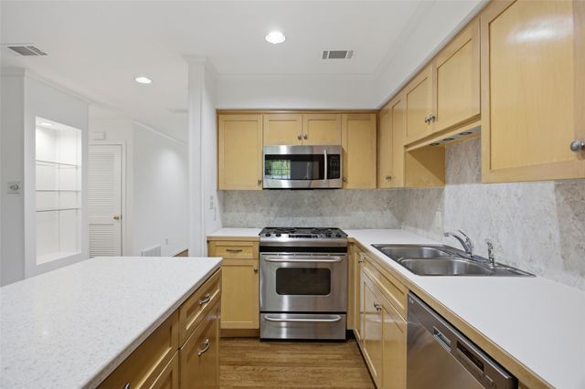 1333 Roaring Springs Road 1333, Fort Worth, TX 76114