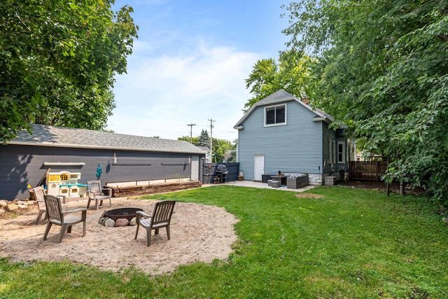 833 JEFFERSON STREET, Oshkosh, WI 54901