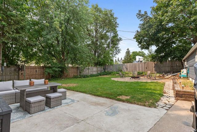 833 JEFFERSON STREET, Oshkosh, WI 54901