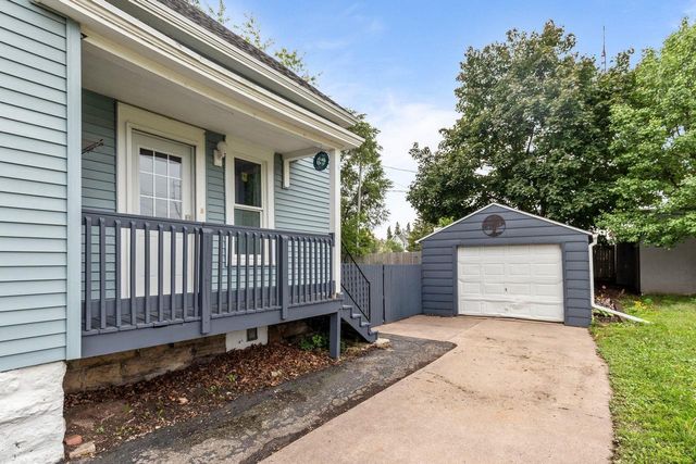 833 JEFFERSON STREET, Oshkosh, WI 54901