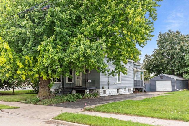 833 JEFFERSON STREET, Oshkosh, WI 54901